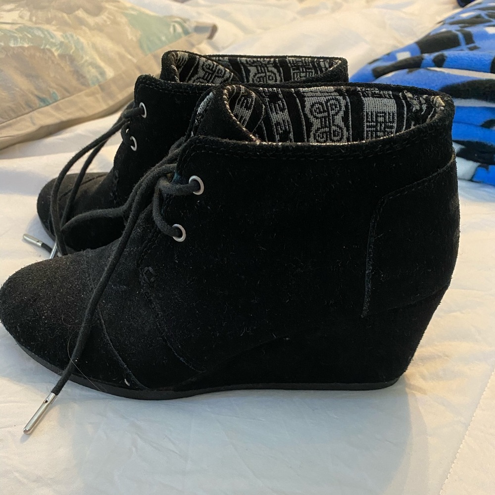Black Tom wedges